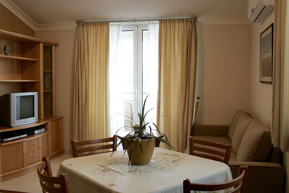 Villa Koala Apartments Žaborić Szoba fotó